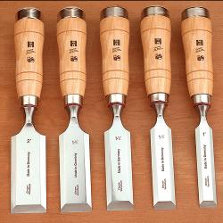 2 CARPENTERS CHISEL LIGHT